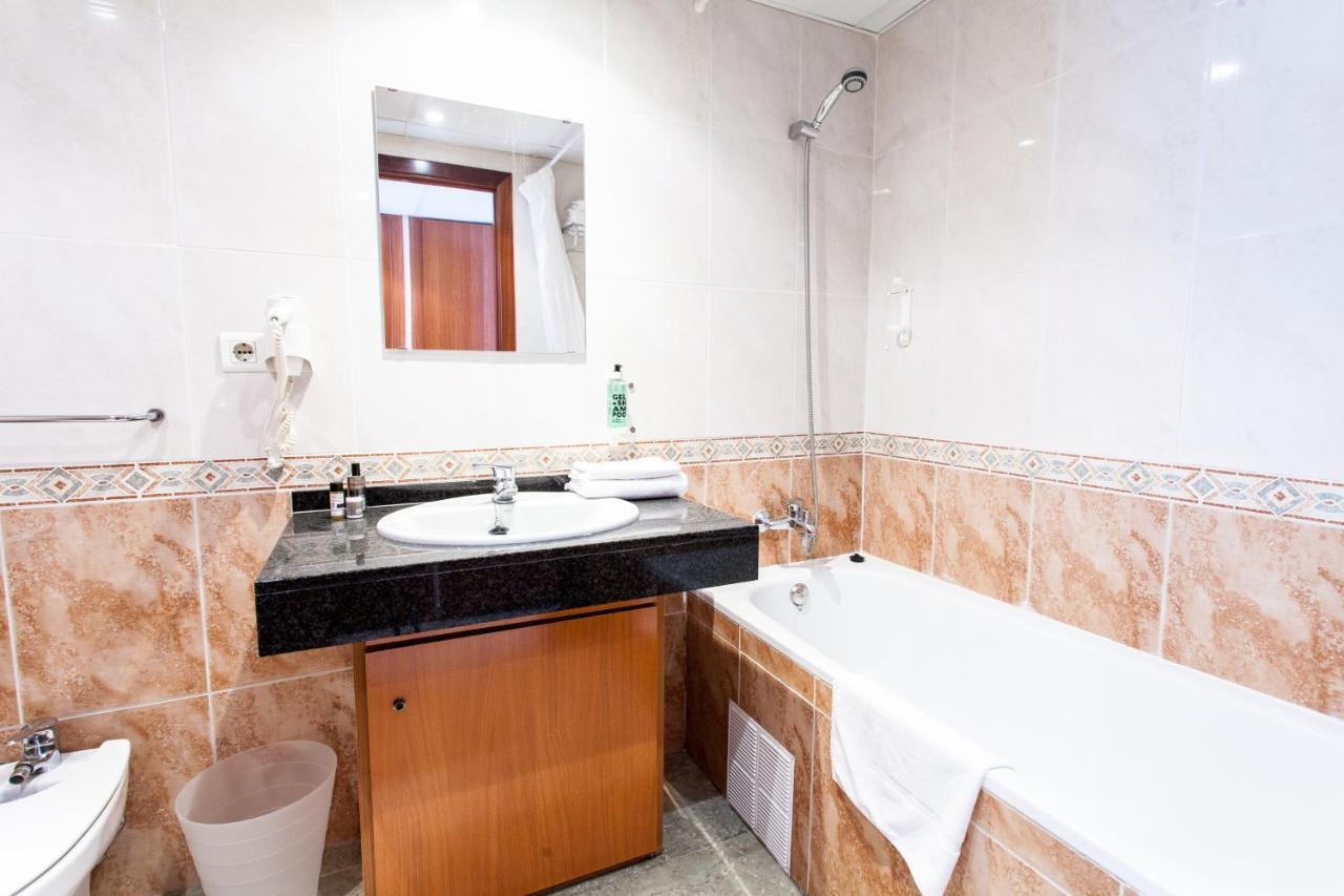 Hotel Calafell Platja Mar Kültér fotó